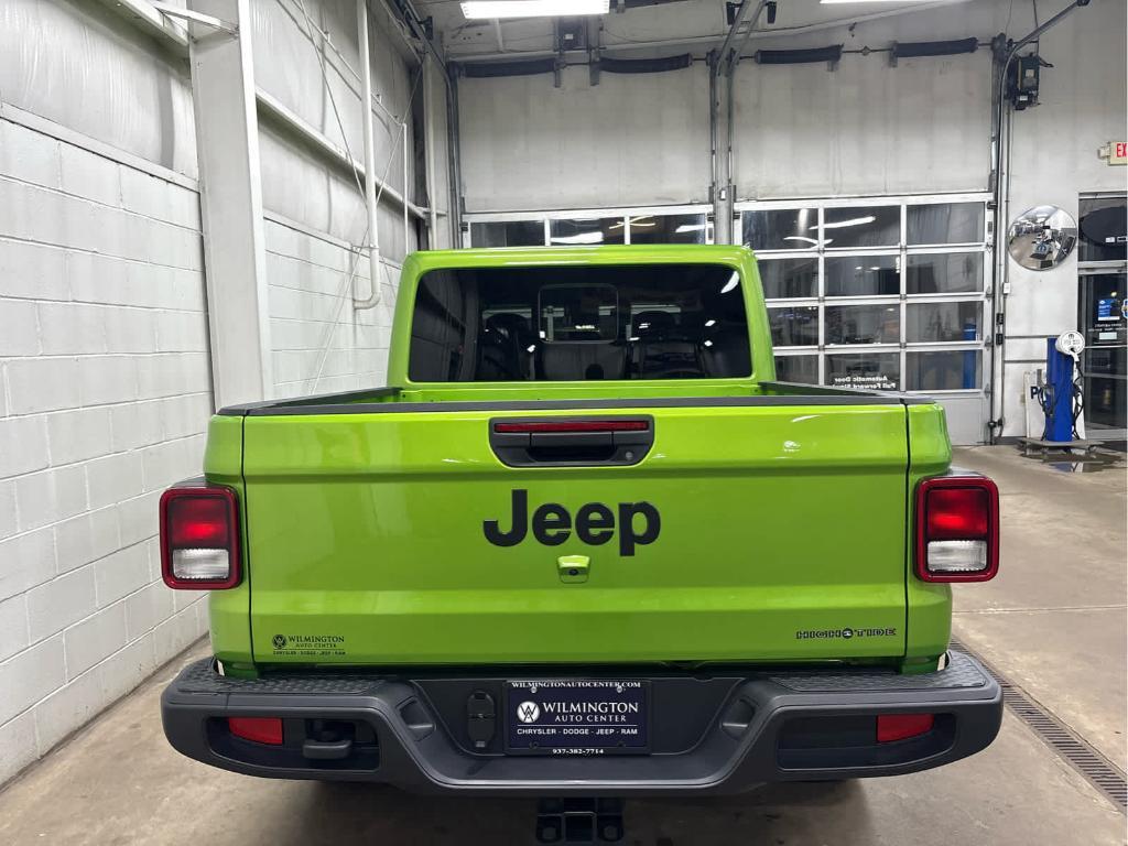 new 2025 Jeep Gladiator car, priced at $46,174
