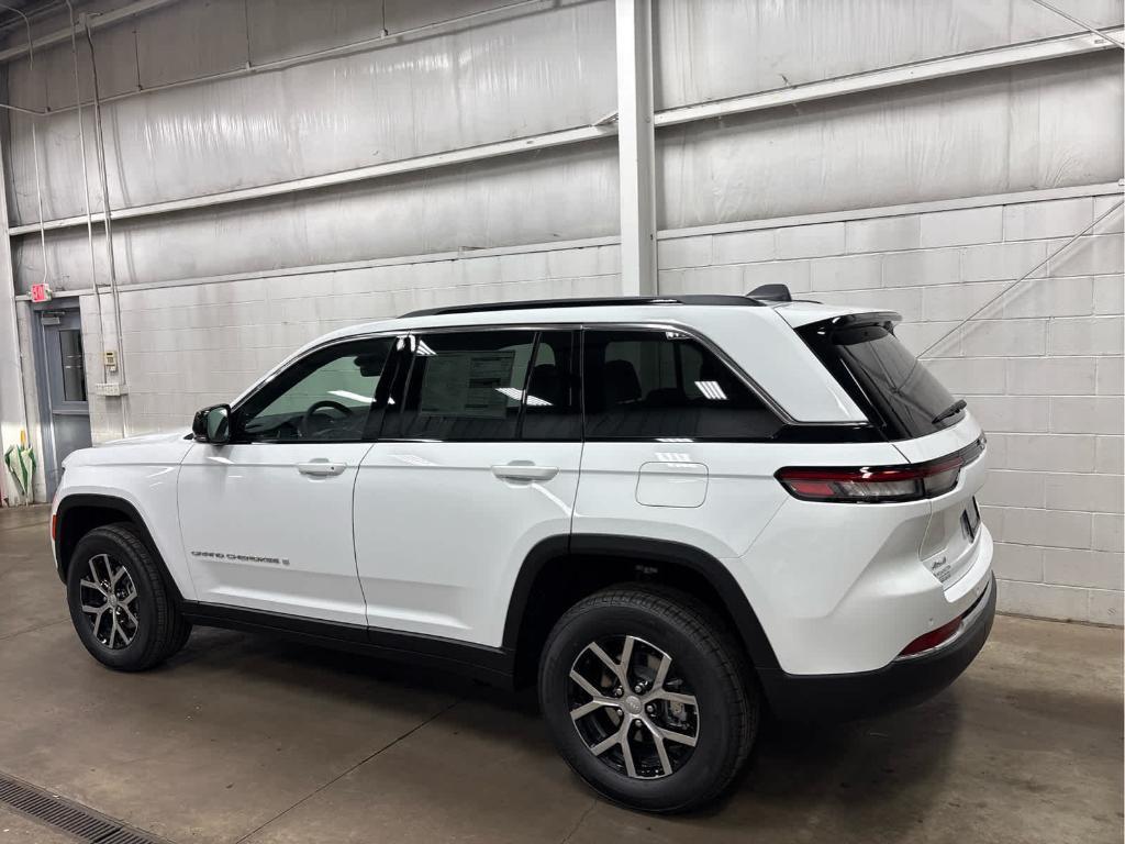 new 2025 Jeep Grand Cherokee car, priced at $46,150