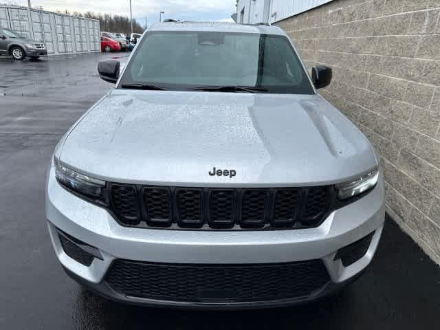 new 2024 Jeep Grand Cherokee car, priced at $47,687