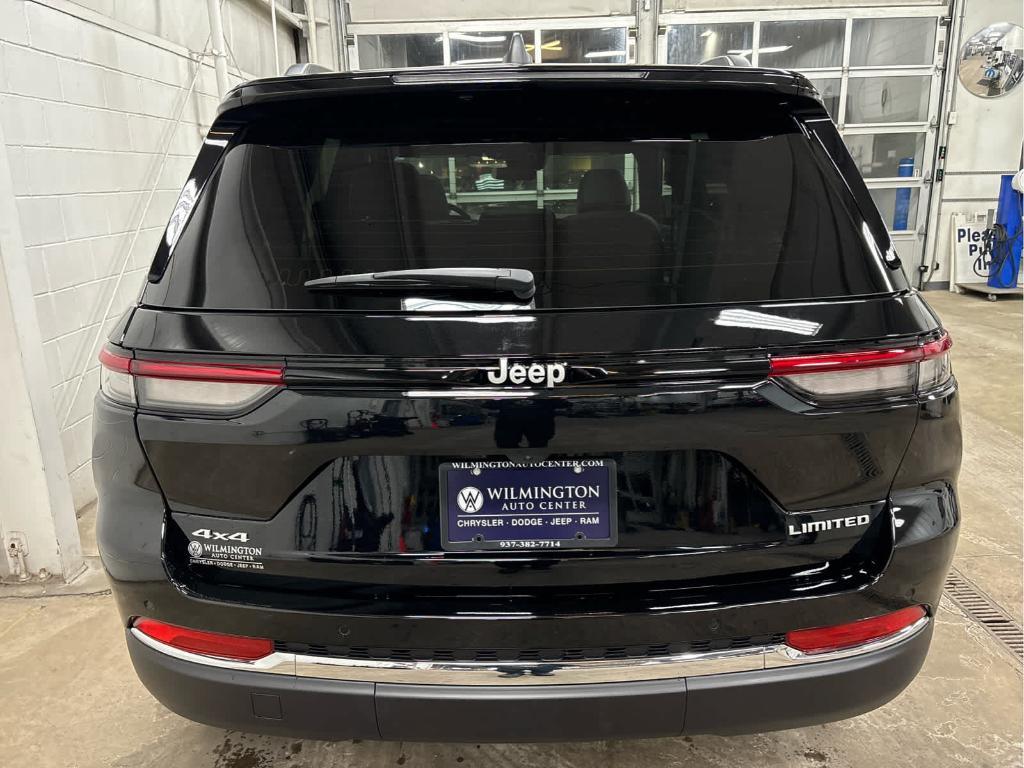 new 2025 Jeep Grand Cherokee car, priced at $47,310