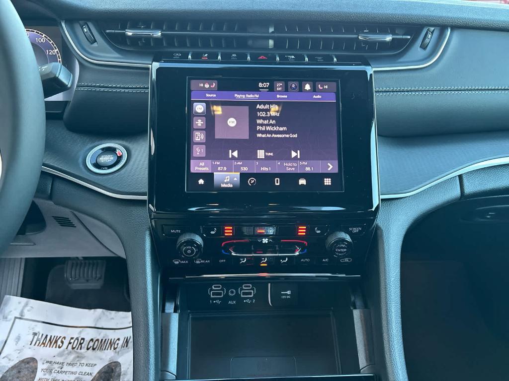 new 2025 Jeep Grand Cherokee car, priced at $40,140