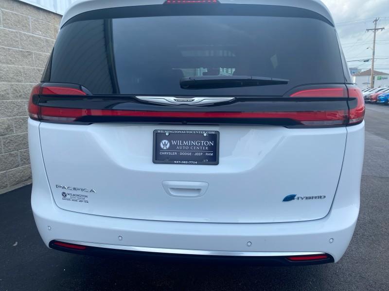 new 2024 Chrysler Pacifica Hybrid car, priced at $50,489