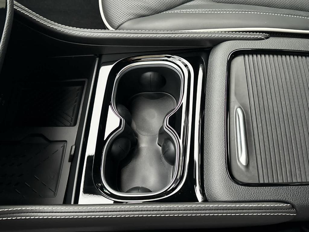 new 2026 Chrysler Pacifica car, priced at $51,589