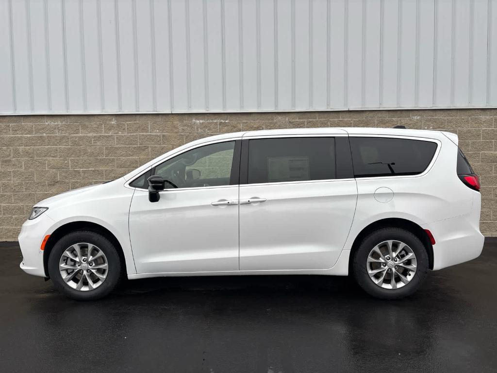 new 2026 Chrysler Pacifica car, priced at $51,589