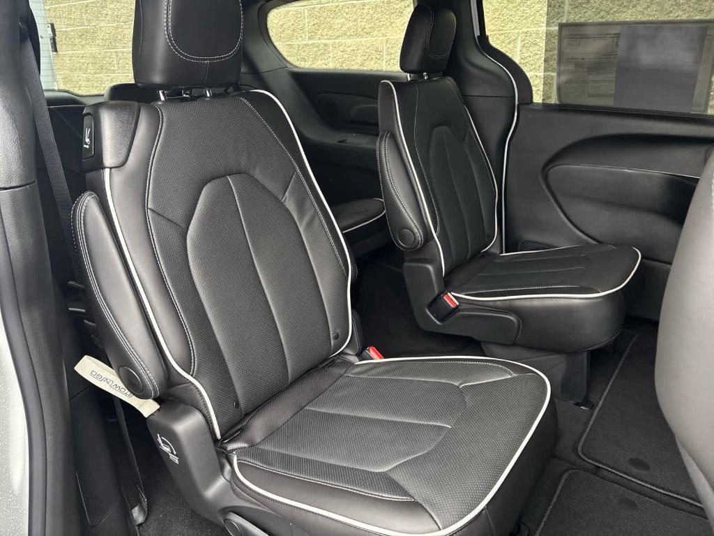 new 2026 Chrysler Pacifica car, priced at $51,589