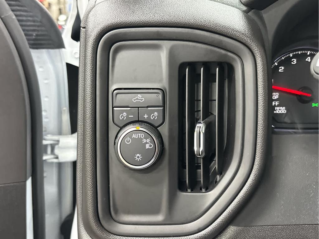 used 2024 Chevrolet Silverado 1500 car, priced at $33,948