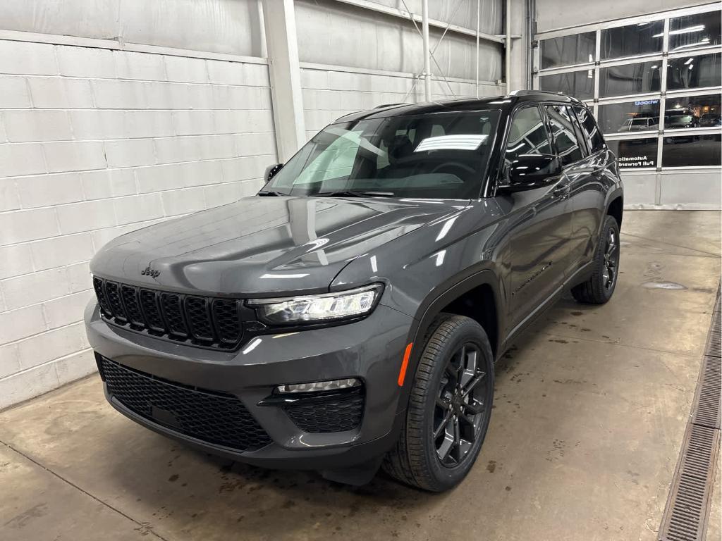 new 2025 Jeep Grand Cherokee car, priced at $51,485