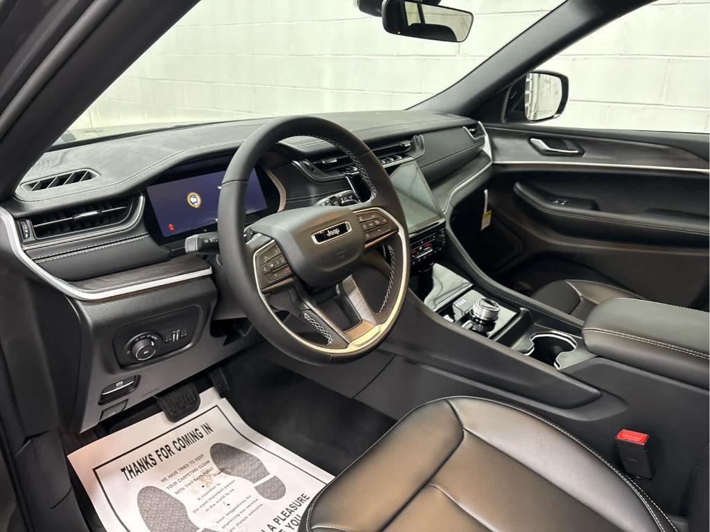 new 2025 Jeep Grand Cherokee car, priced at $51,485
