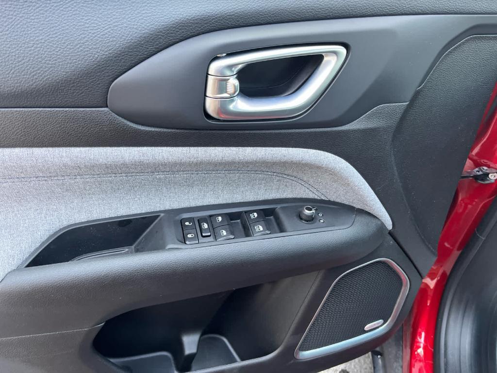 new 2025 Jeep Compass car, priced at $27,832