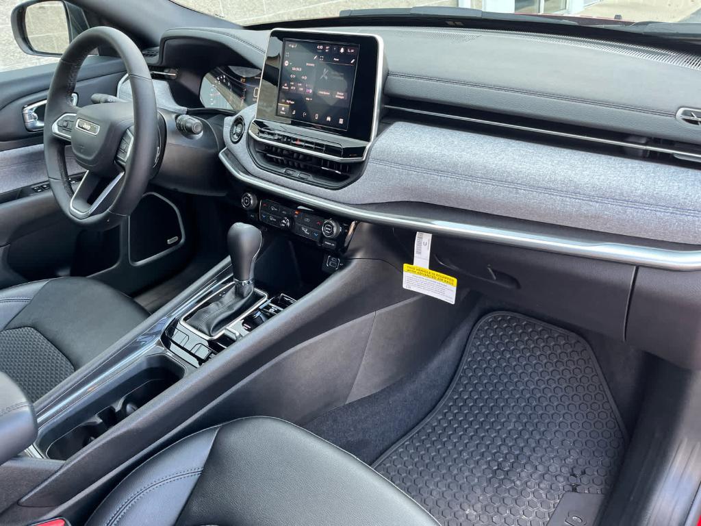 new 2025 Jeep Compass car, priced at $27,832