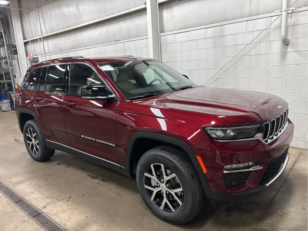 new 2025 Jeep Grand Cherokee car, priced at $47,748