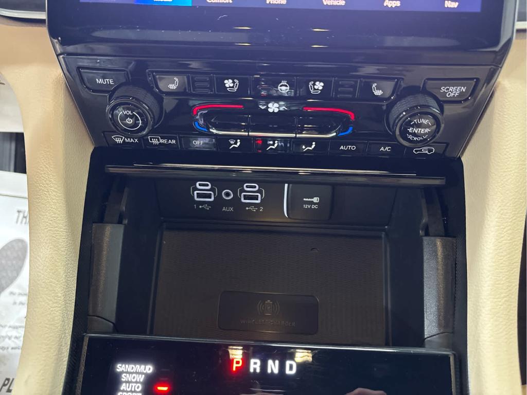 new 2025 Jeep Grand Cherokee car, priced at $47,748