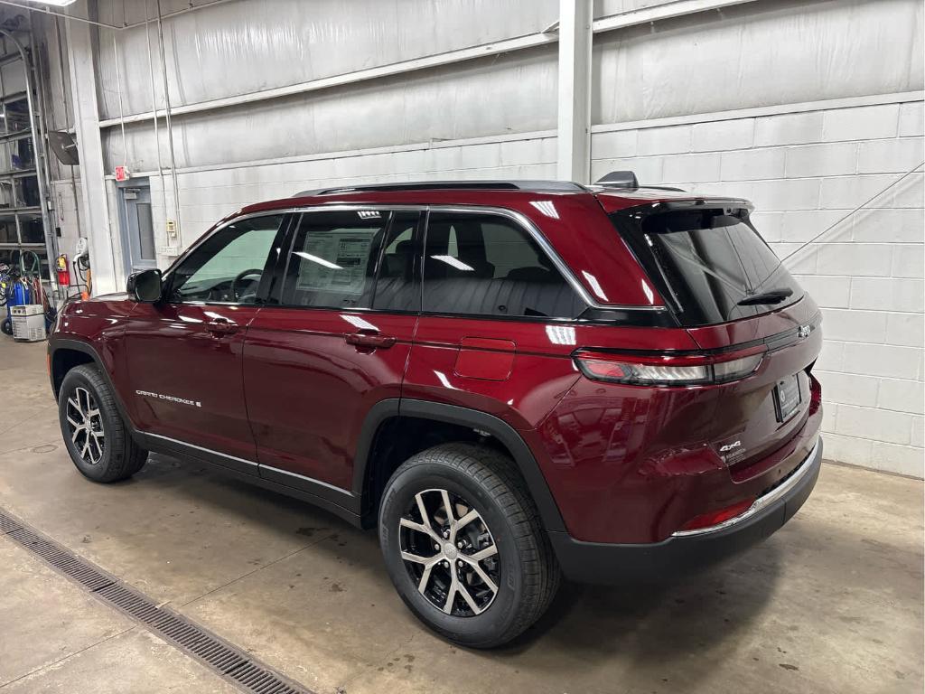 new 2025 Jeep Grand Cherokee car, priced at $47,748