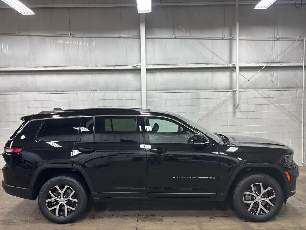 new 2025 Jeep Grand Cherokee L car, priced at $50,064