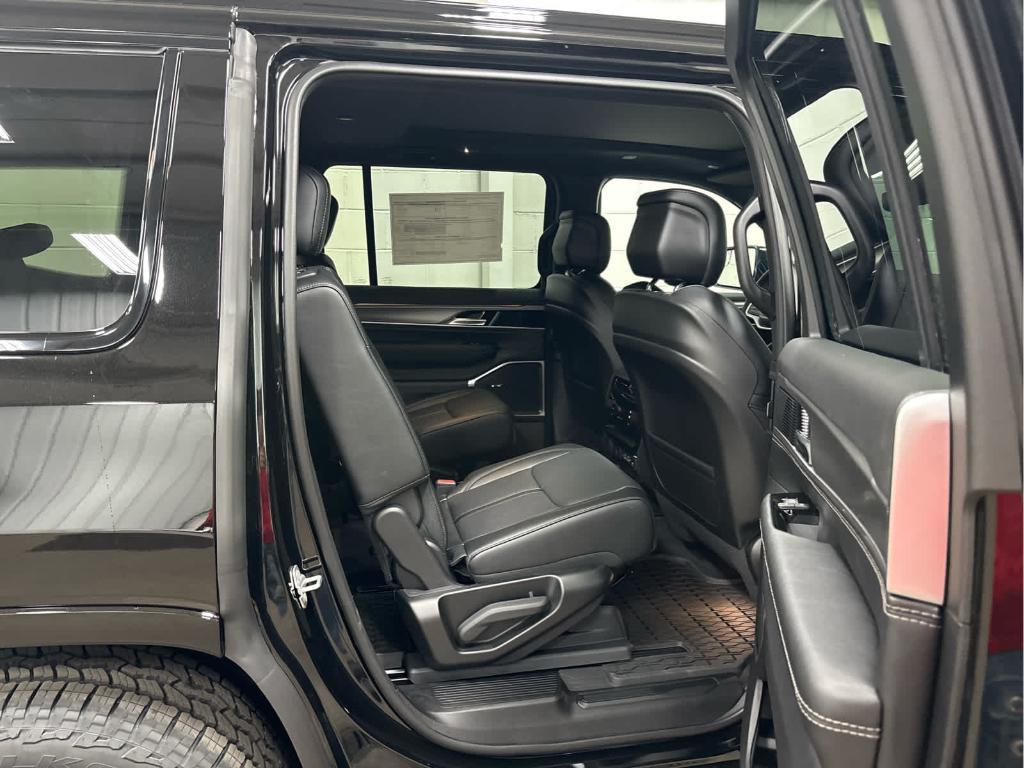 new 2025 Jeep Wagoneer car, priced at $74,061