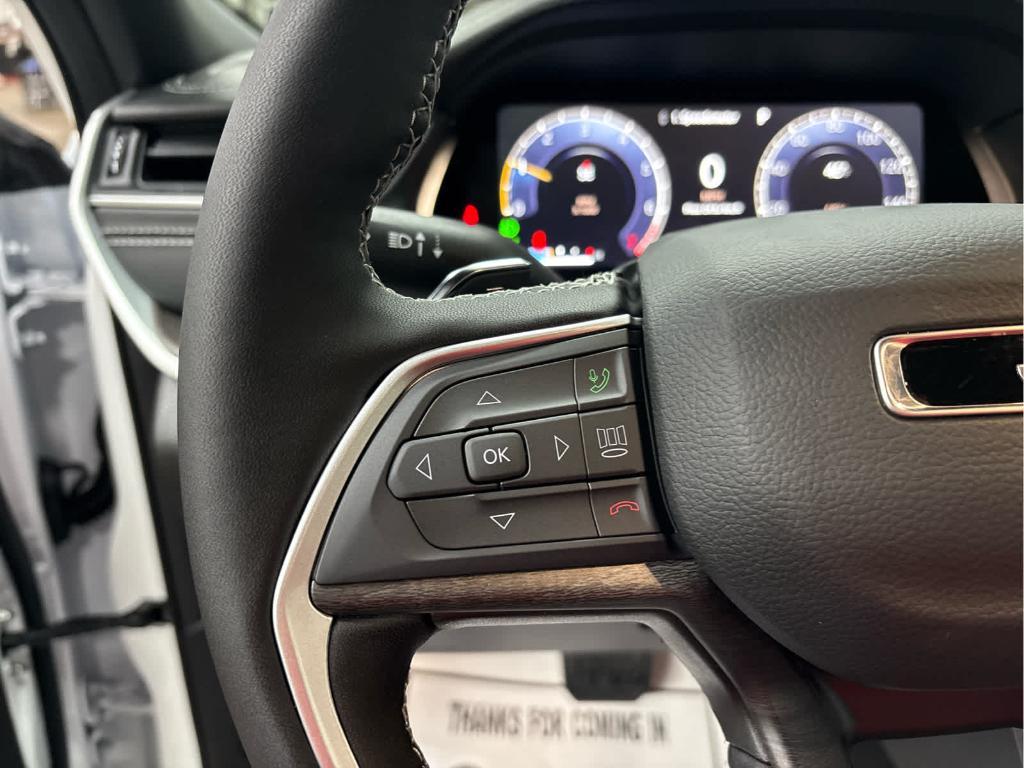 new 2025 Jeep Grand Cherokee car, priced at $47,165