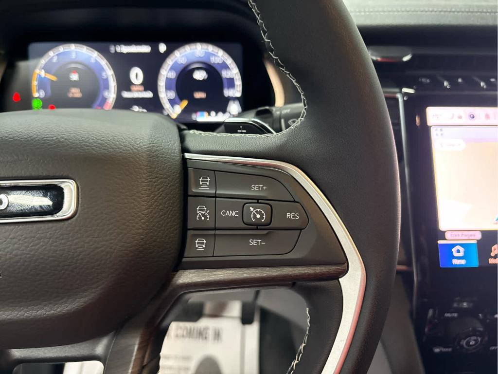 new 2025 Jeep Grand Cherokee car, priced at $47,165