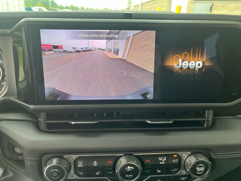new 2025 Jeep Gladiator car, priced at $49,710