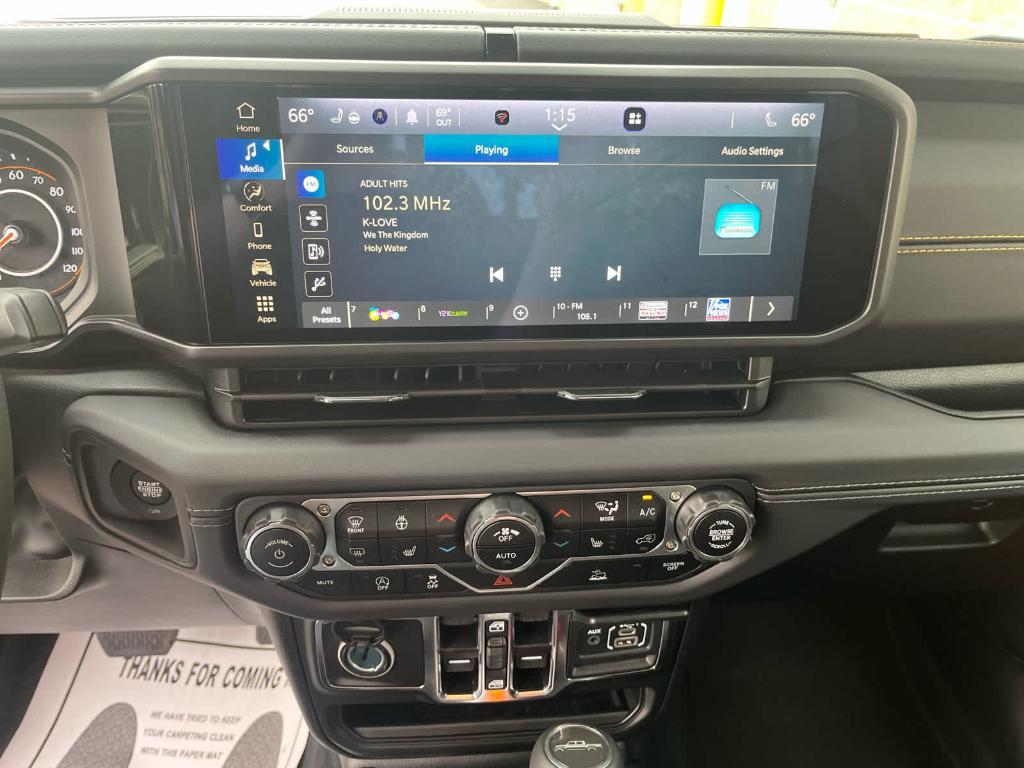 new 2025 Jeep Gladiator car, priced at $49,710
