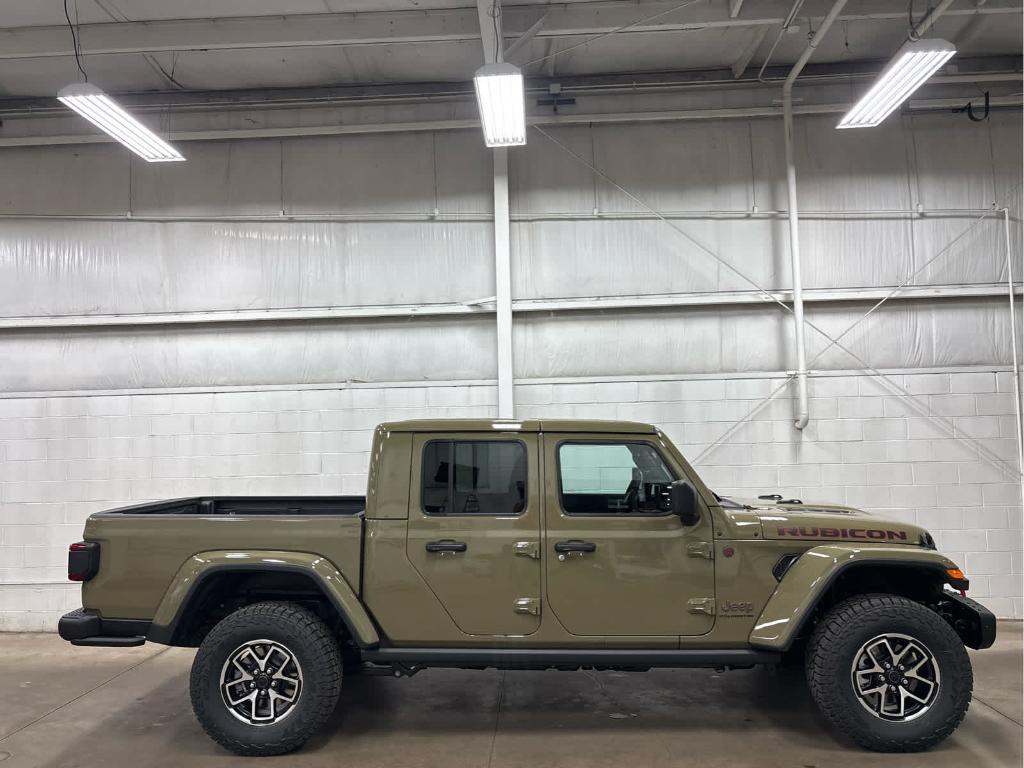 new 2025 Jeep Gladiator car, priced at $55,755