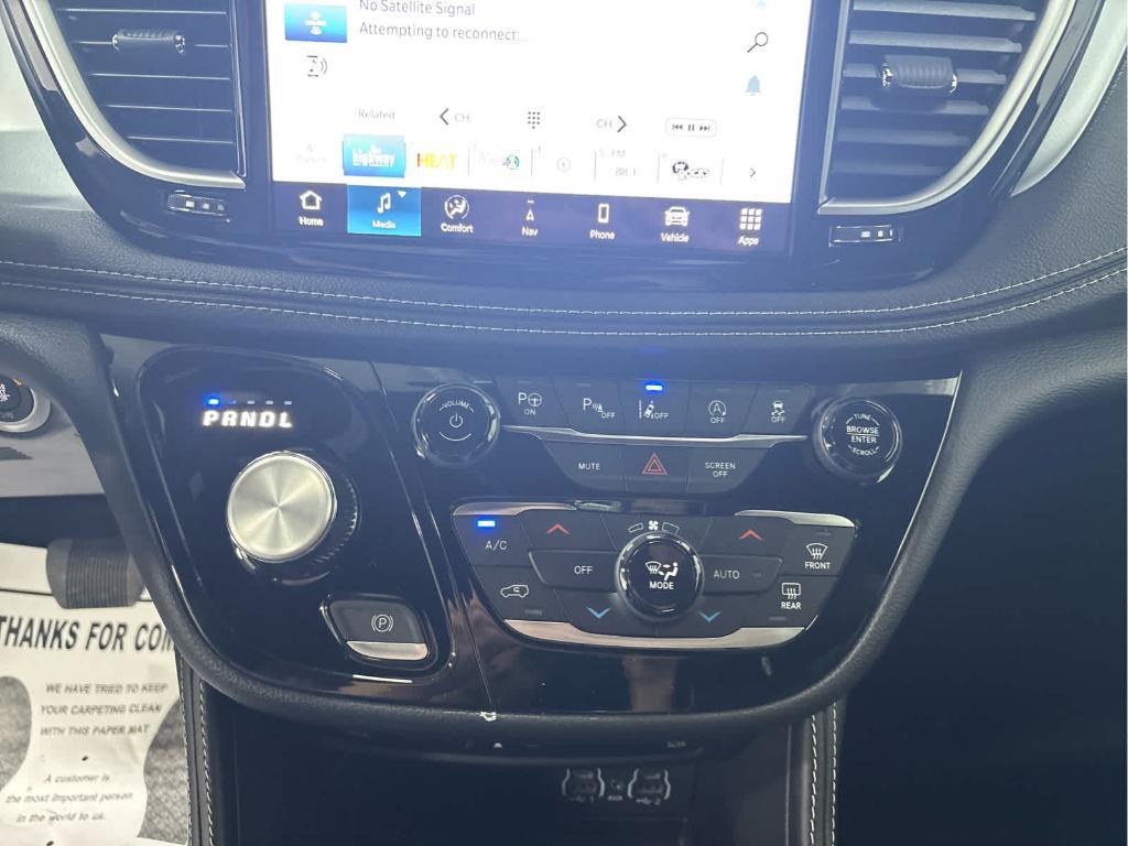 new 2025 Chrysler Pacifica car, priced at $52,457