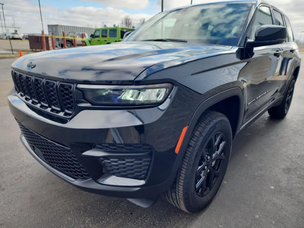 new 2025 Jeep Grand Cherokee car, priced at $42,483