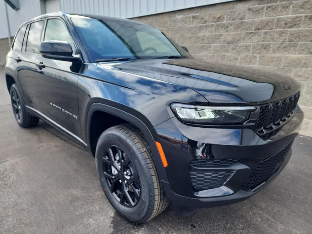 new 2025 Jeep Grand Cherokee car, priced at $42,483