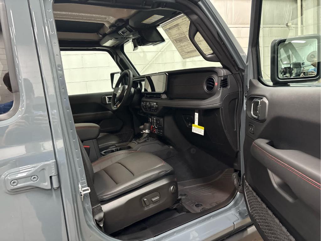 new 2025 Jeep Gladiator car, priced at $57,028