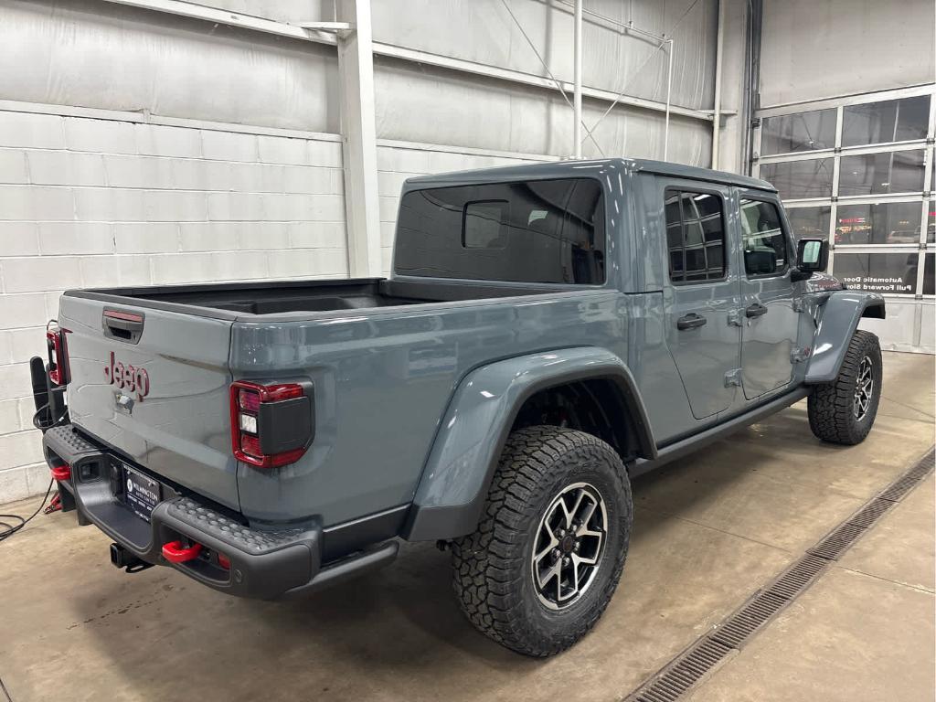 new 2025 Jeep Gladiator car, priced at $57,028