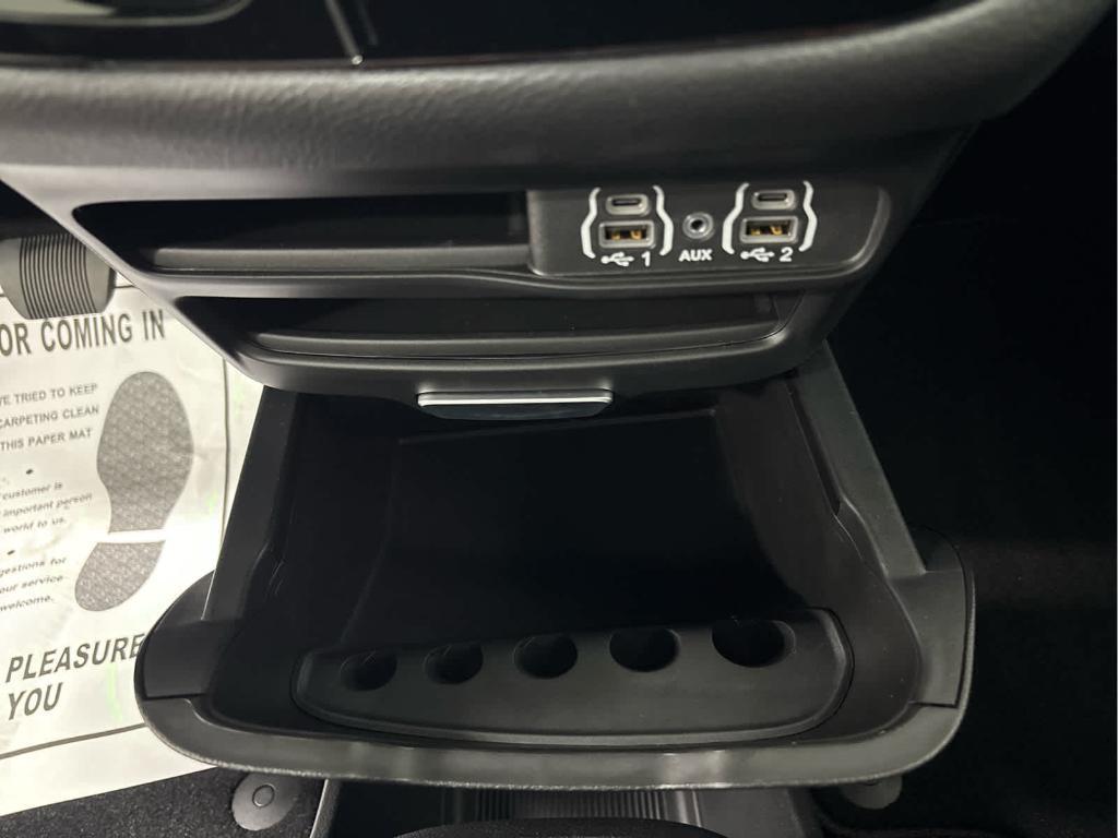 new 2025 Chrysler Pacifica car, priced at $42,019