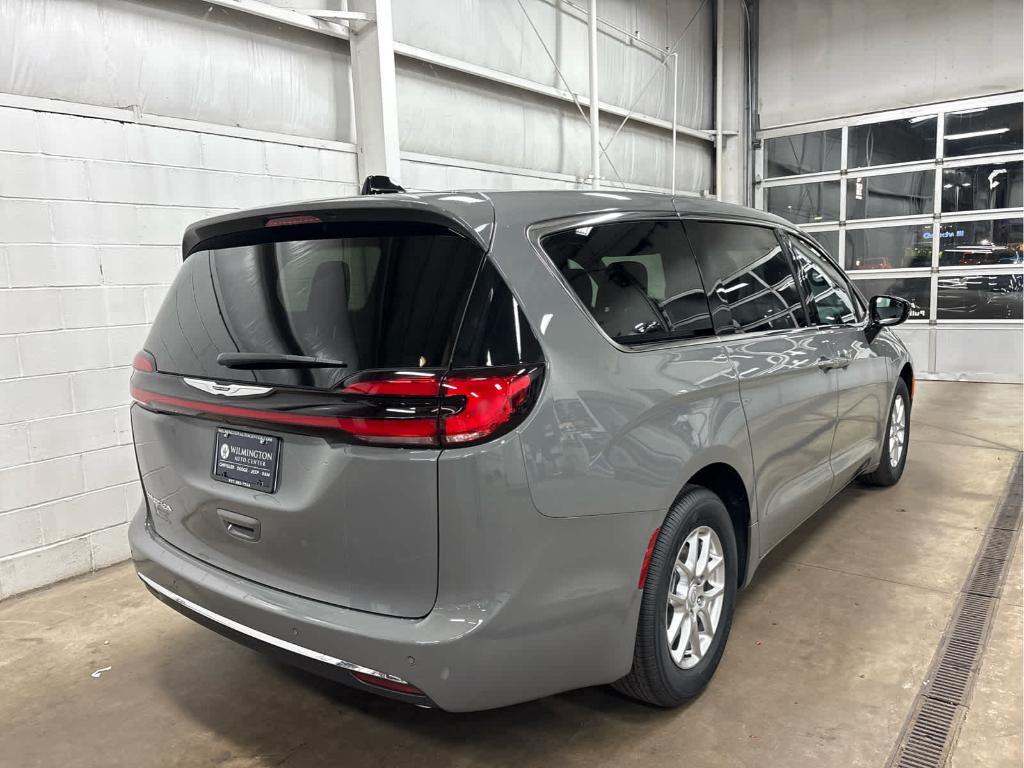 new 2025 Chrysler Pacifica car, priced at $42,019