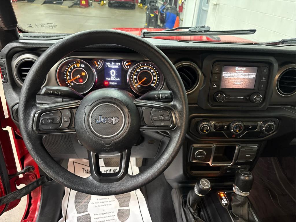 used 2021 Jeep Wrangler Unlimited car, priced at $26,100