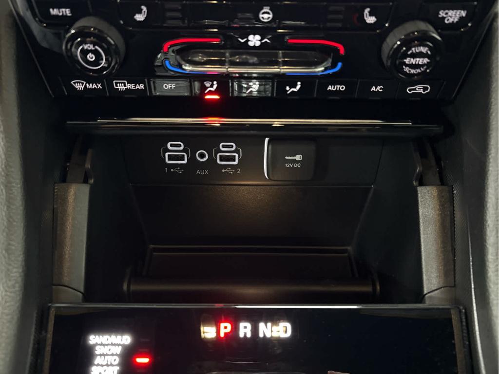 new 2025 Jeep Grand Cherokee car, priced at $50,390