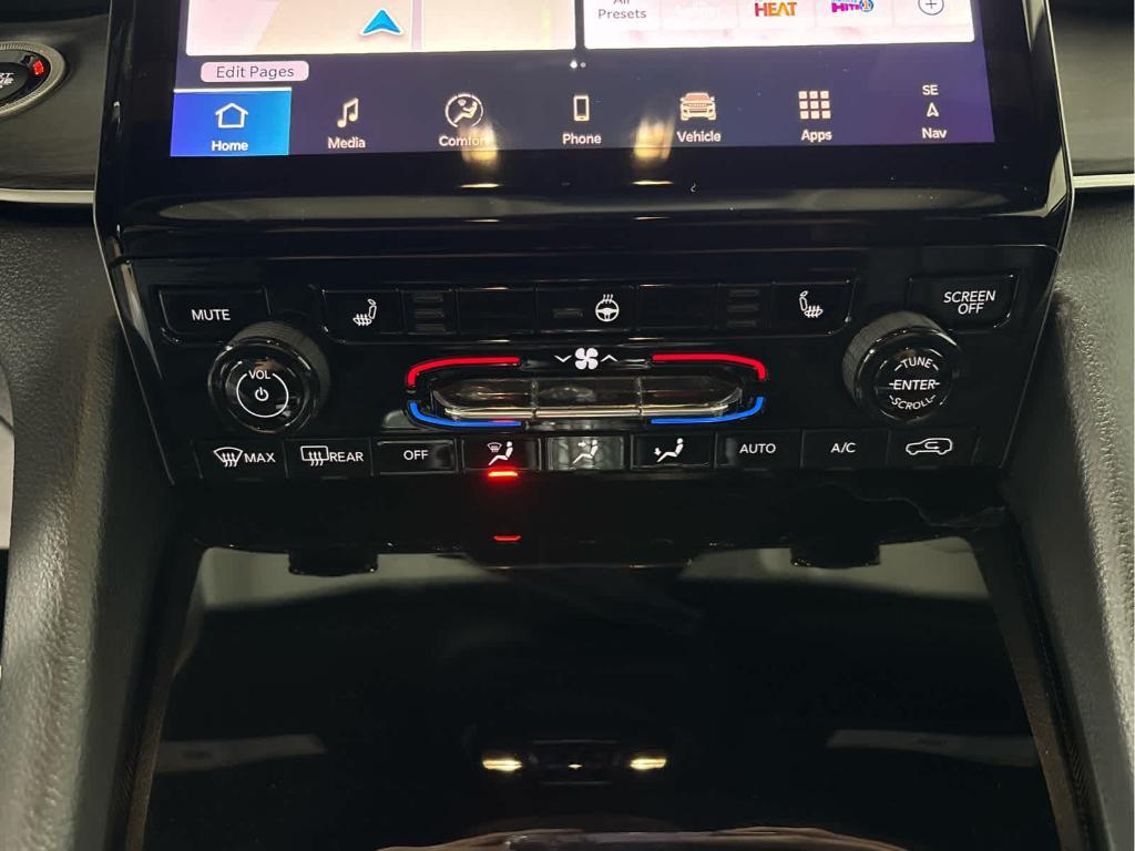 new 2025 Jeep Grand Cherokee car, priced at $50,390