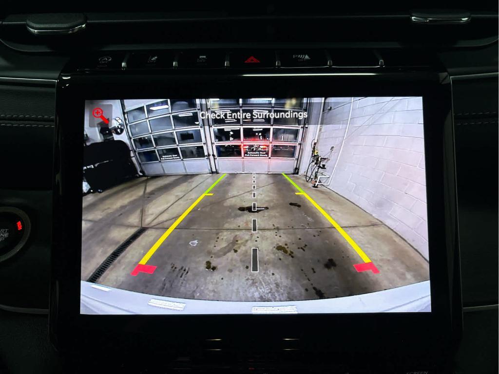 new 2025 Jeep Grand Cherokee car, priced at $50,390