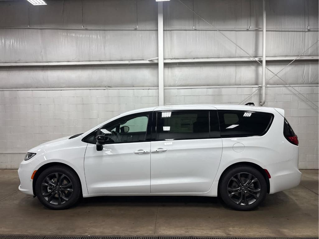 new 2026 Chrysler Pacifica car, priced at $41,300