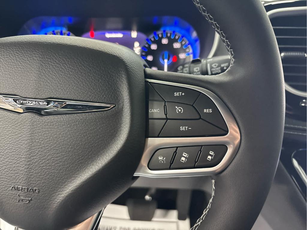 new 2025 Chrysler Pacifica car, priced at $42,019