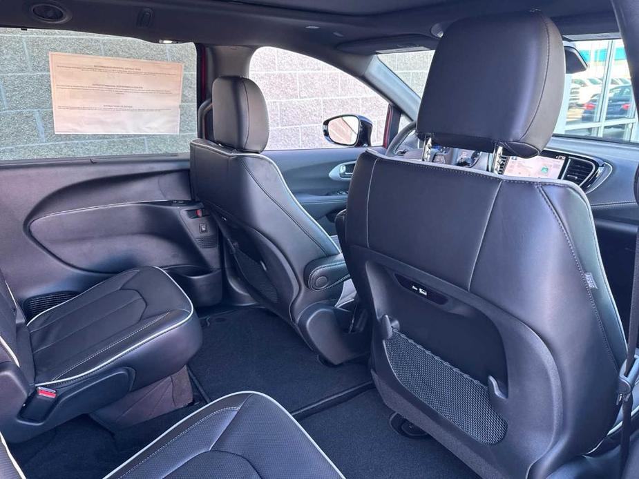 new 2025 Chrysler Pacifica car, priced at $51,040