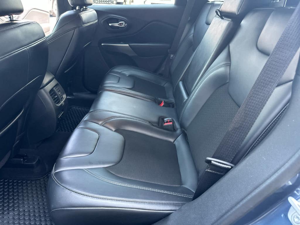 used 2020 Jeep Cherokee car, priced at $14,960