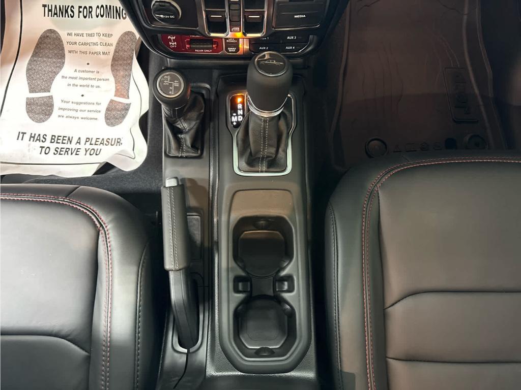 new 2025 Jeep Gladiator car, priced at $55,755