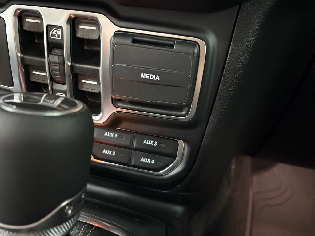 new 2025 Jeep Gladiator car, priced at $55,755