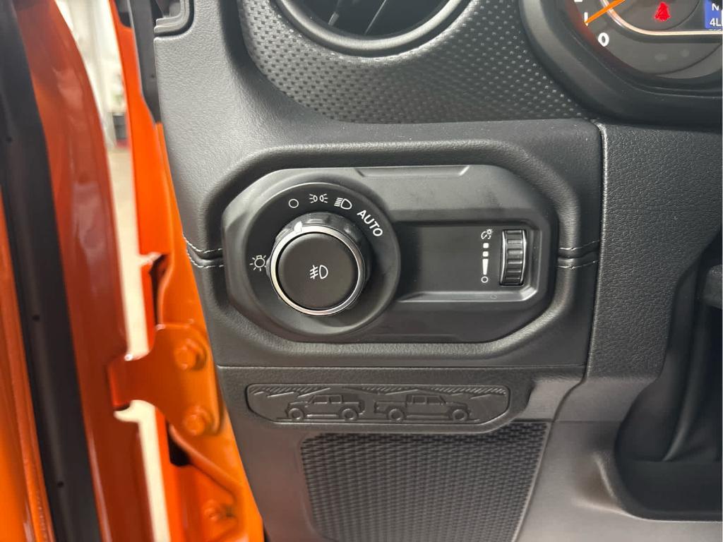 new 2025 Jeep Wrangler car, priced at $73,055