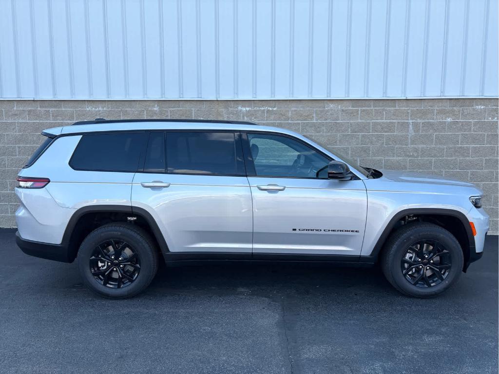 new 2025 Jeep Grand Cherokee L car, priced at $44,443