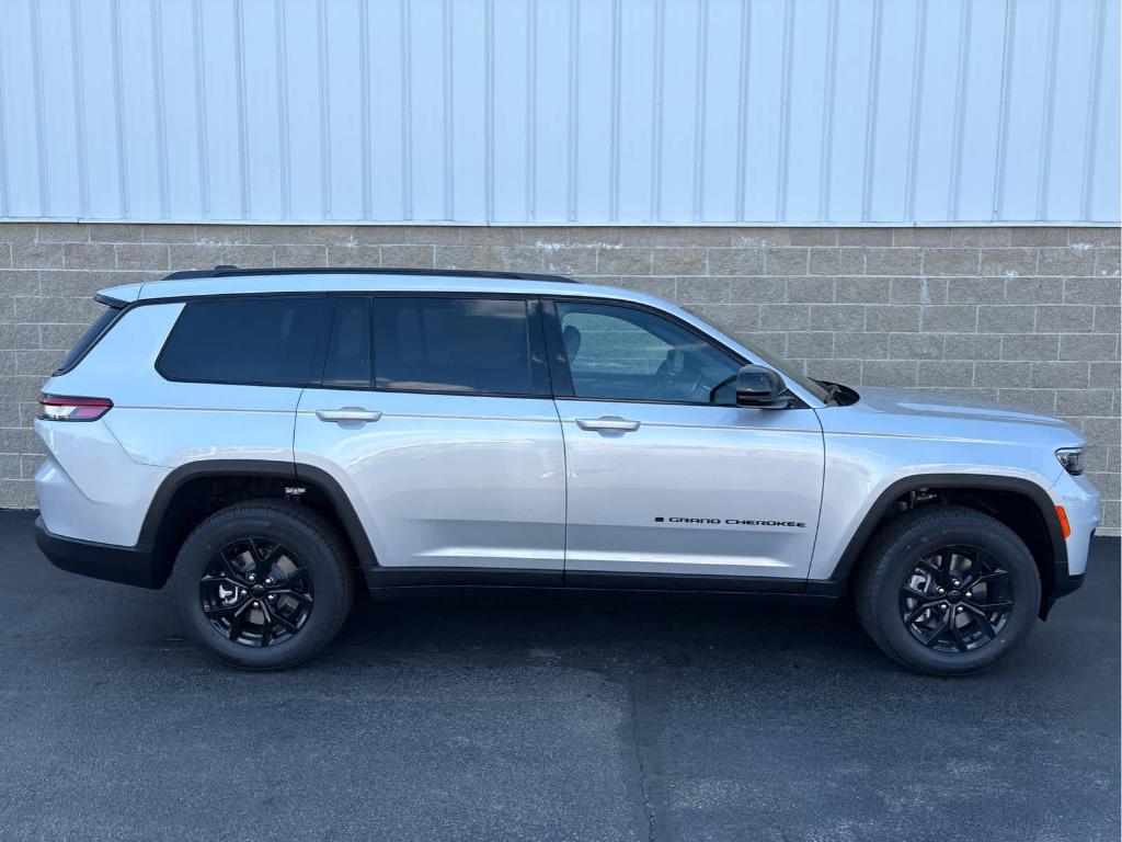 new 2025 Jeep Grand Cherokee L car, priced at $46,230