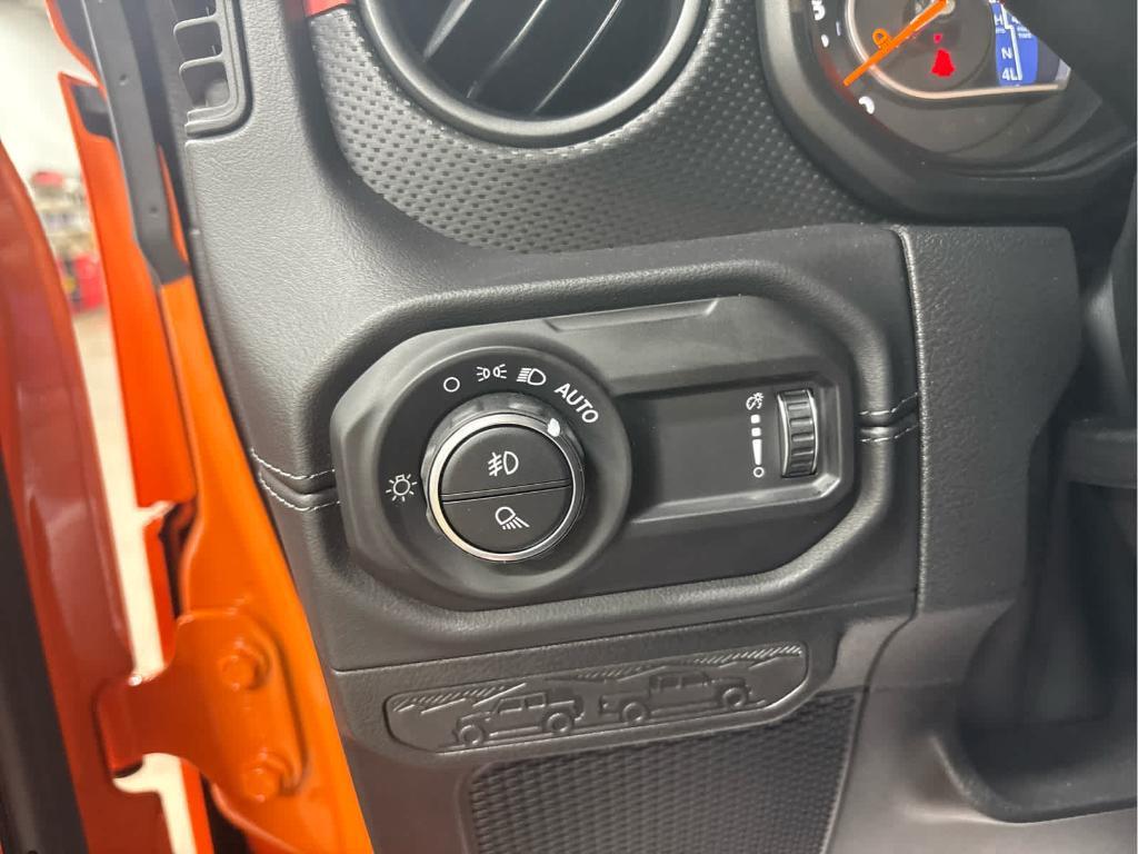 new 2025 Jeep Gladiator car, priced at $56,012