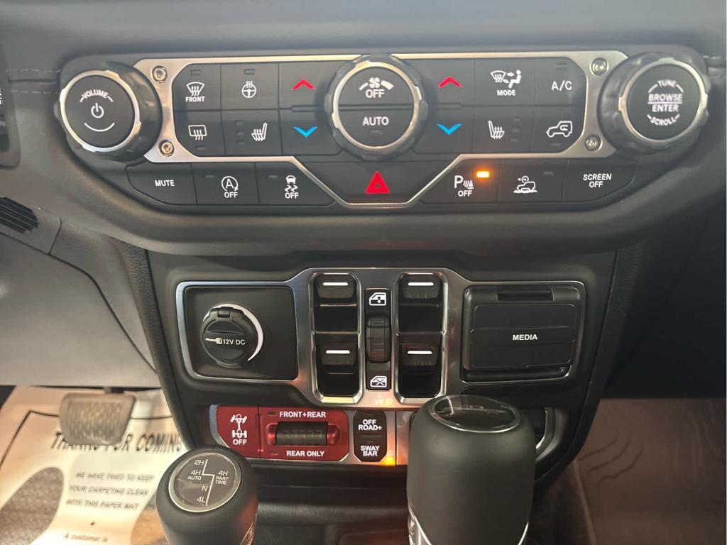 new 2025 Jeep Gladiator car, priced at $56,012