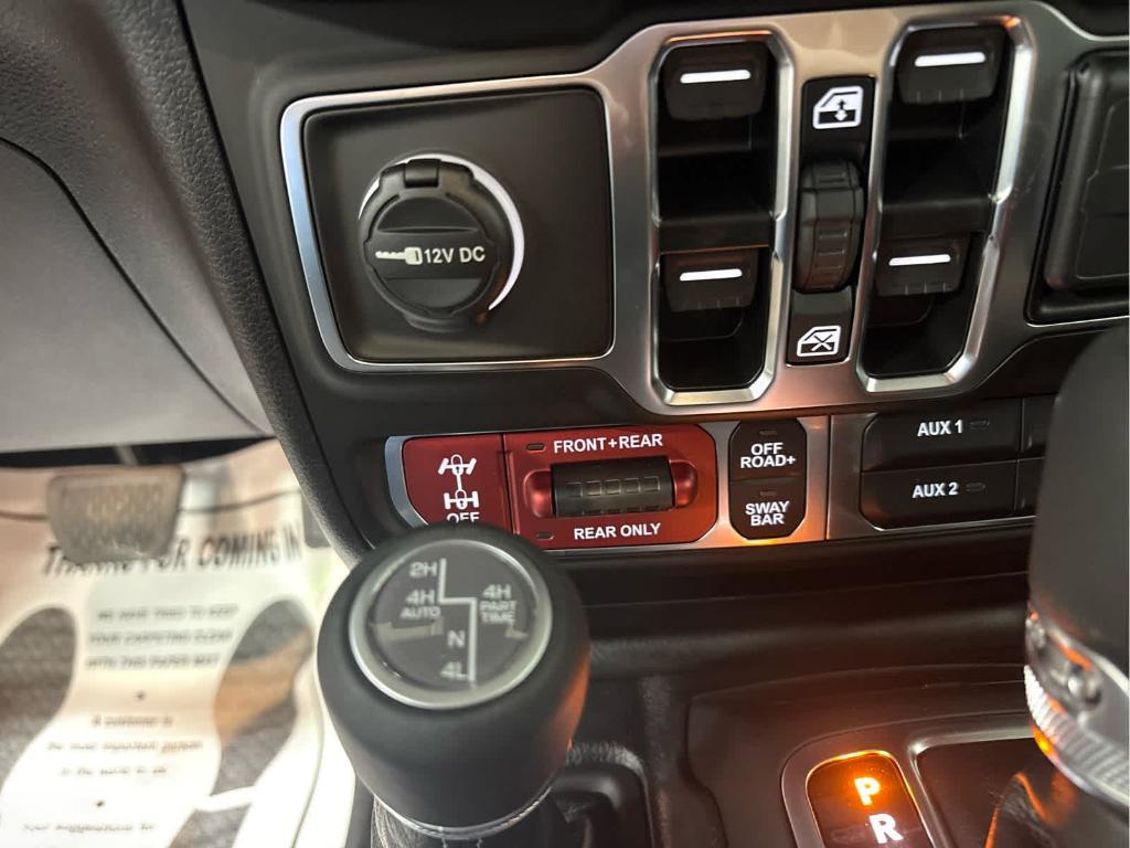 new 2025 Jeep Gladiator car, priced at $56,012