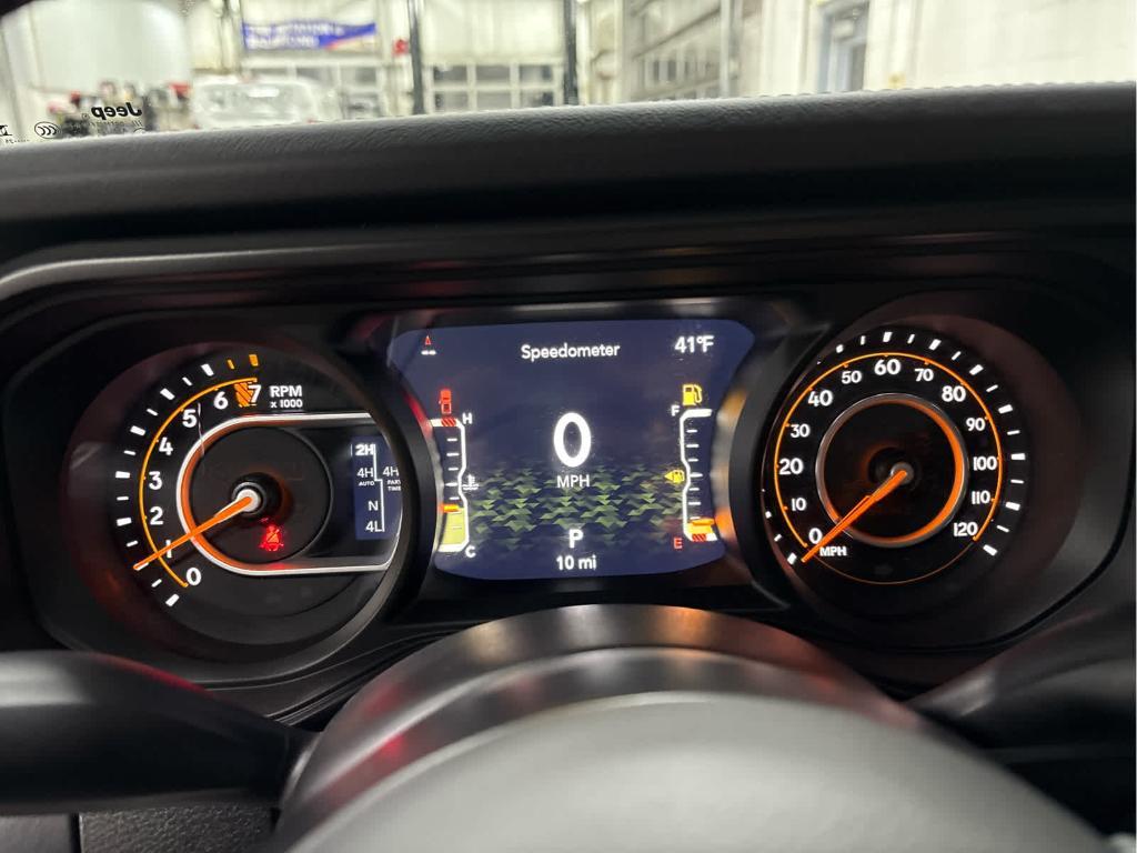 new 2025 Jeep Gladiator car, priced at $52,880