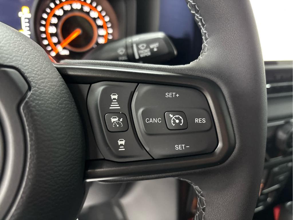new 2025 Jeep Gladiator car, priced at $52,880