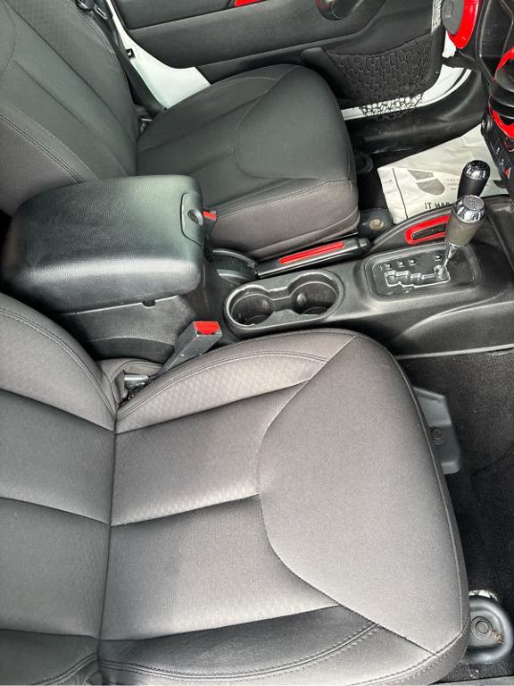 used 2015 Jeep Wrangler Unlimited car, priced at $15,988